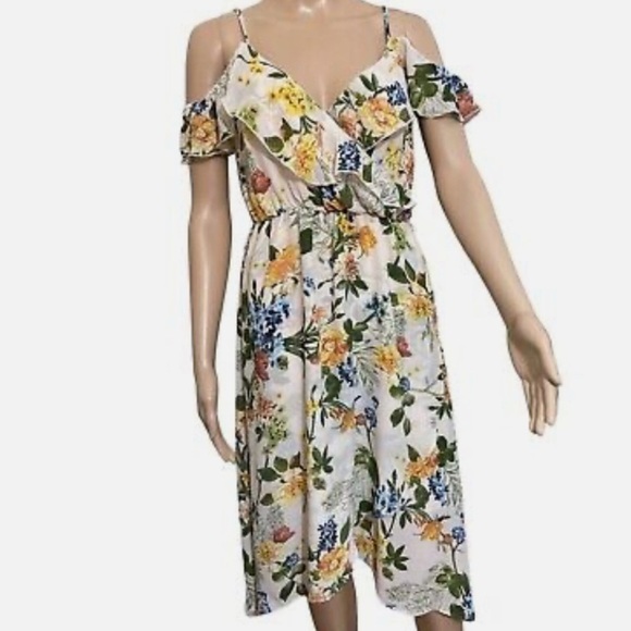 June & Hudson Floral Off the Shoulder Dress - Size Medium - Picture 3 of 8
